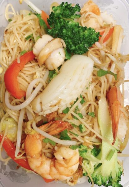 Nouilles sautées aux fruits de mer        